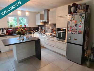 Maison - 105 m² - 4 pièces