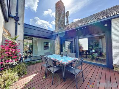 Maison - 248 m² - 6 pièces