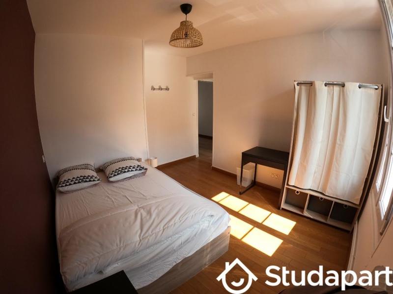 Chambre - 14 m² - 1 pièce