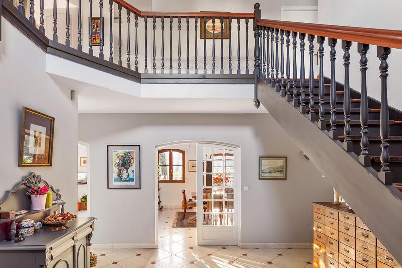 Maison - 187 m² - 6 pièces