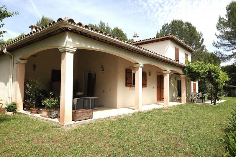 Villa - 251 m² - 5 pièces