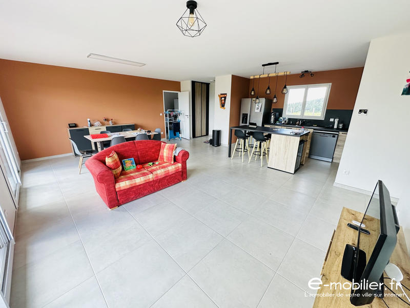 Maison - 113 m² - 6 pièces