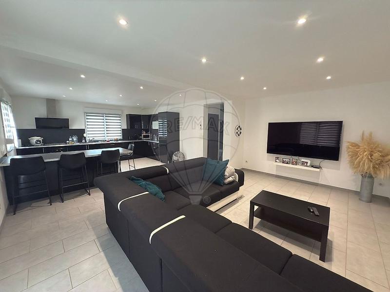 Maison - 140 m² - 5 pièces