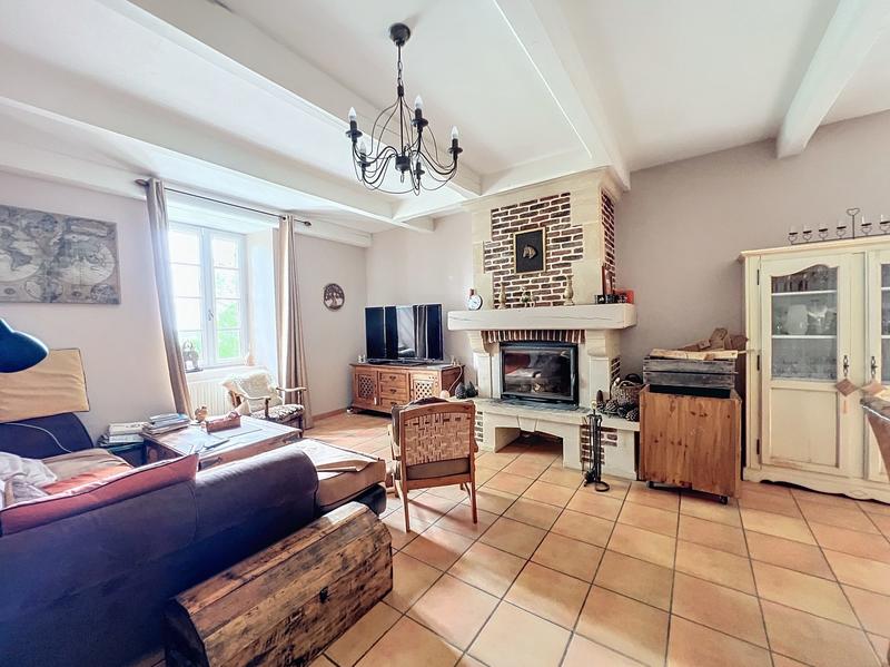 Maison - 400 m² - 12 pièces