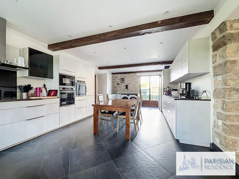 Maison ancienne - 480 m² - 14 pièces