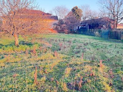 Terrain constructible - 871 m²