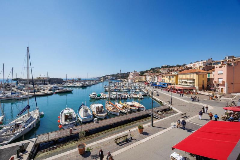 Penthouse - 218 m² - 5 pièces