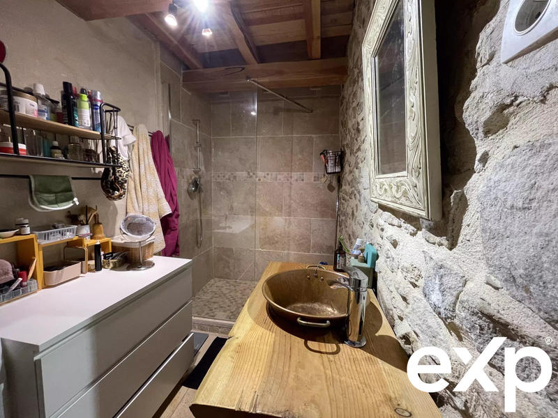 Maison traditionnelle - 195 m² - 8 pièces