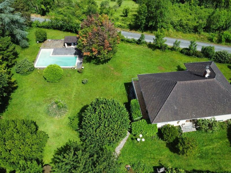 Maison - 190 m² - 6 pièces