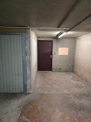 Parking / Garage - 12 m²