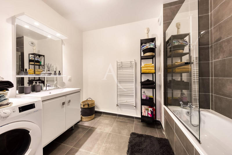 Appartement - 79 m² - 4 pièces