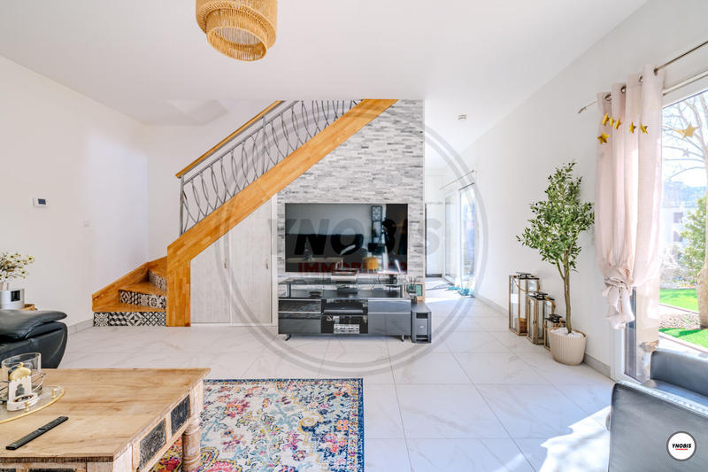 Maison - 187 m² - 7 pièces