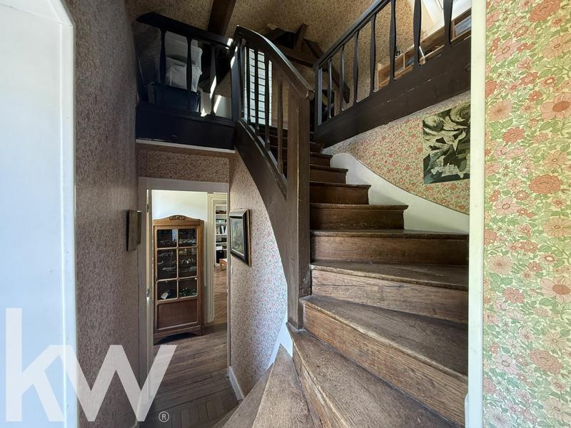 Maison ancienne - 246 m² - 7 pièces