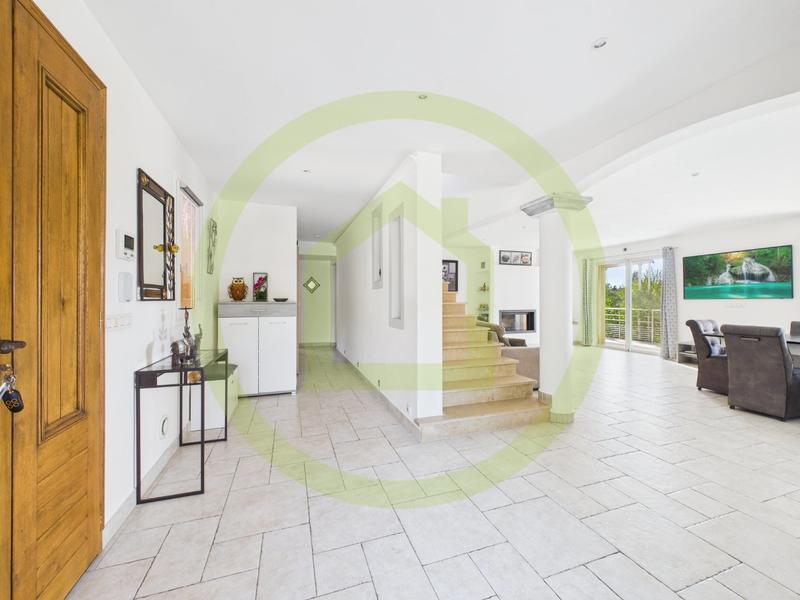 Maison - 423 m² - 7 pièces