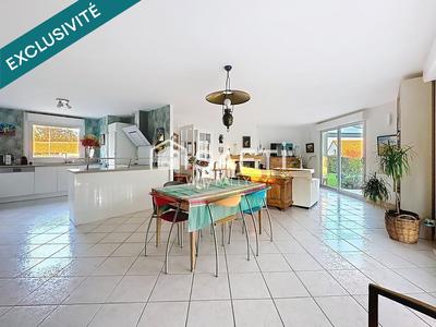 Maison - 152 m² - 6 pièces