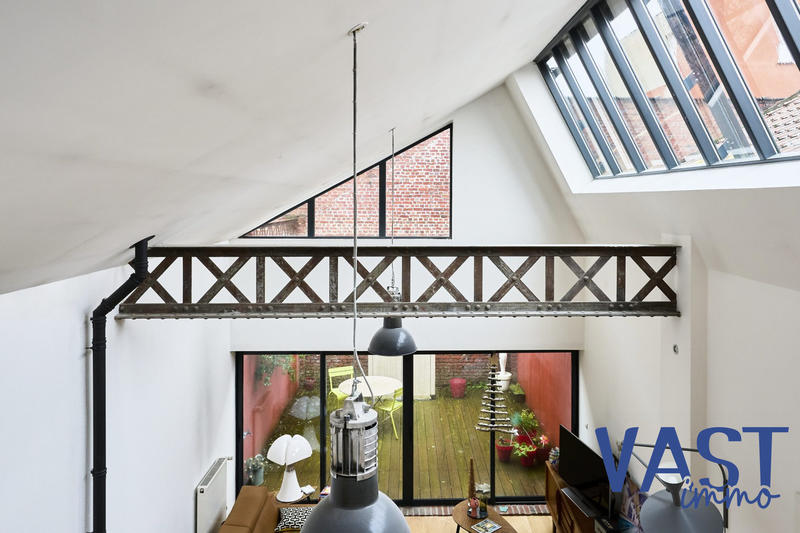 Loft - 127 m² - 4 pièces