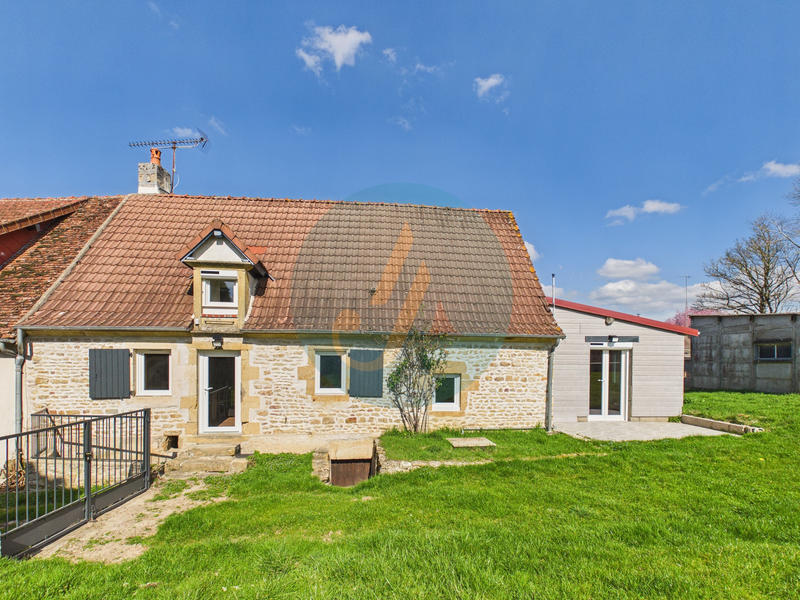 Maison - 102 m² - 5 pièces