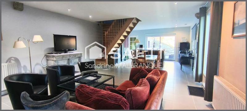 Maison - 240 m² - 10 pièces