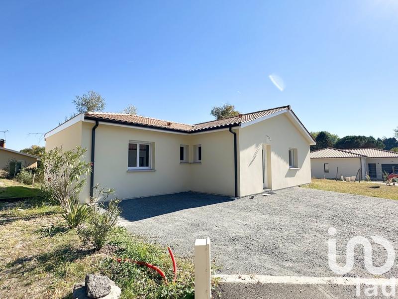 Maison - 95 m² - 4 pièces