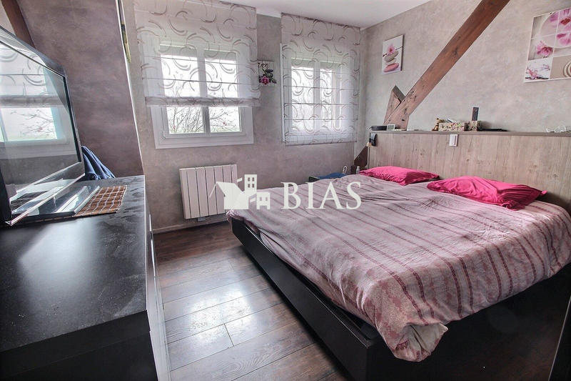 Maison - 102 m² - 4 pièces