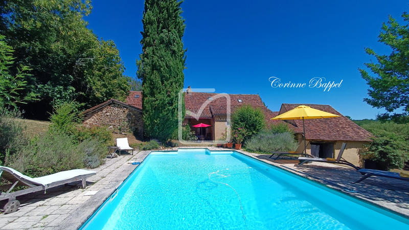 Maison - 205 m² - 7 pièces