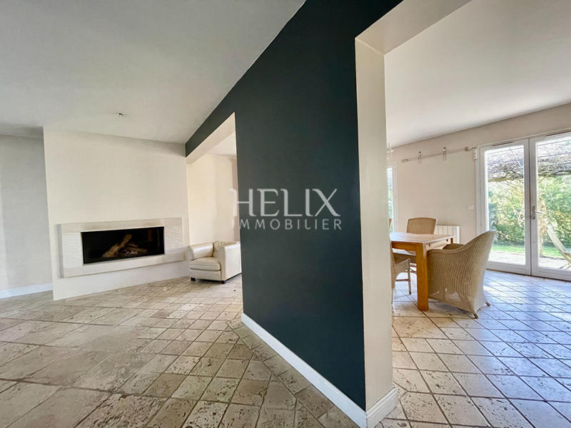 Maison - 160 m² - 8 pièces