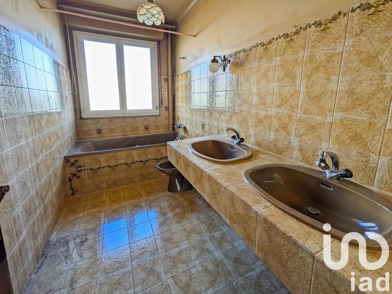 Appartement - 136 m² - 6 pièces