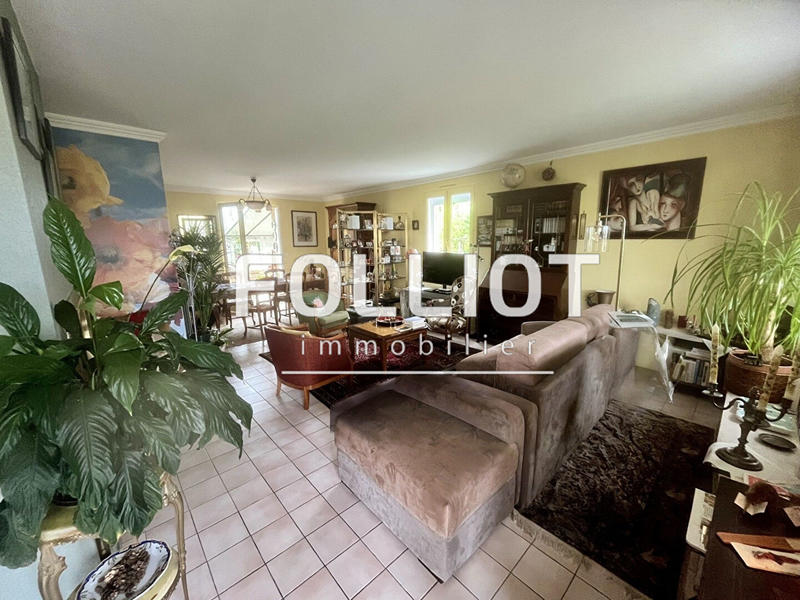 Maison - 121 m² - 6 pièces