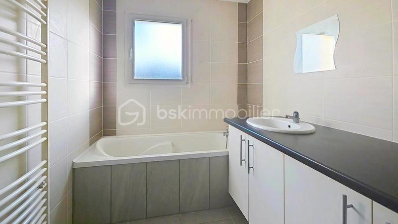 Maison - 138 m² - 6 pièces