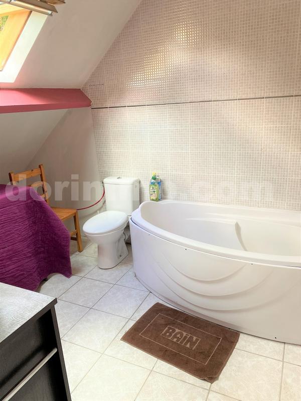 Pavillon - 137 m² - 7 pièces