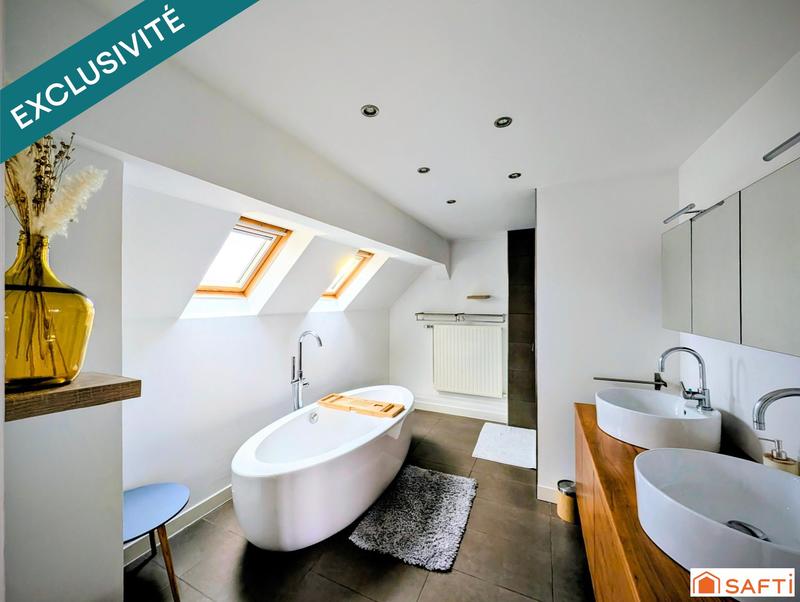 Maison - 196 m² - 7 pièces