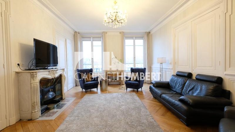 Appartement - 183 m² - 6 pièces