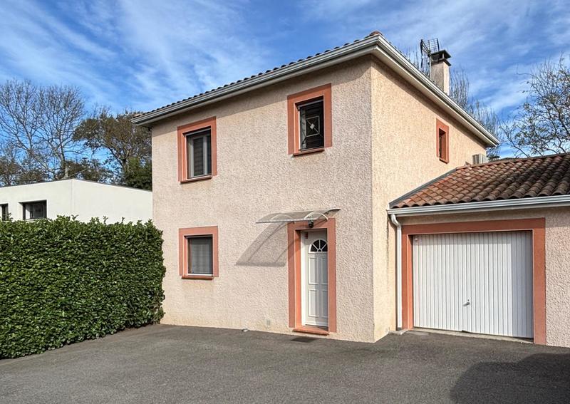 Maison - 97 m² - 4 pièces