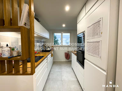 Chambre - 10 m² - 4 pièces