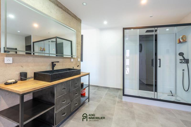 Villa - 198 m² - 7 pièces