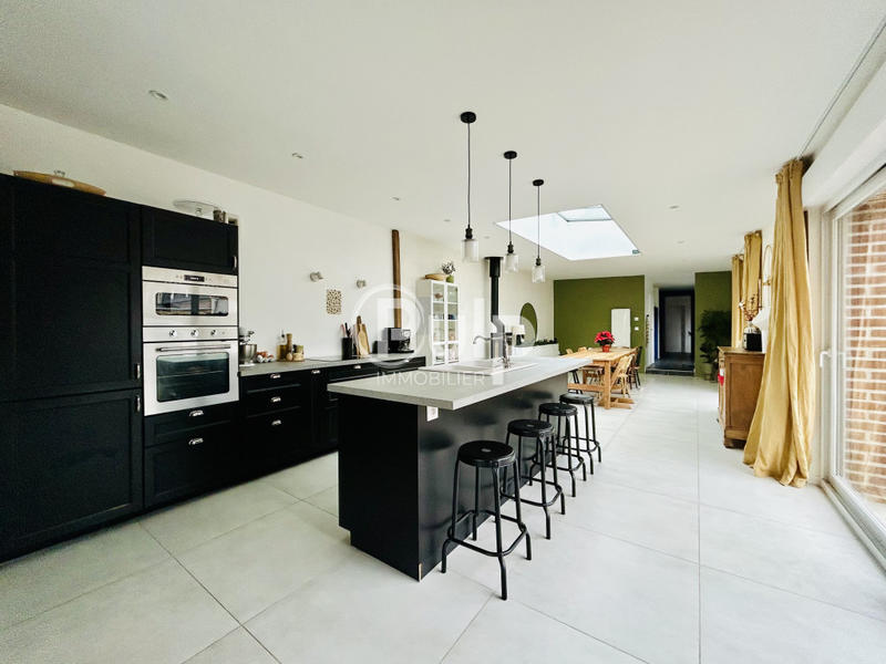 Corps de ferme - 175 m² - 6 pièces