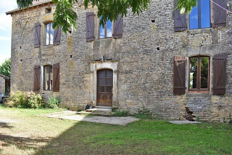 Maison - 330 m² - 13 pièces