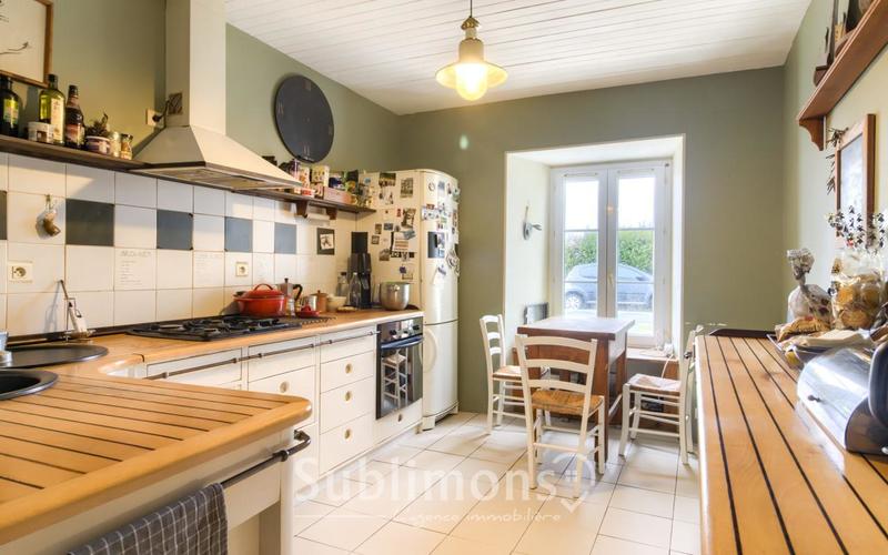 Maison ancienne - 215 m² - 6 pièces