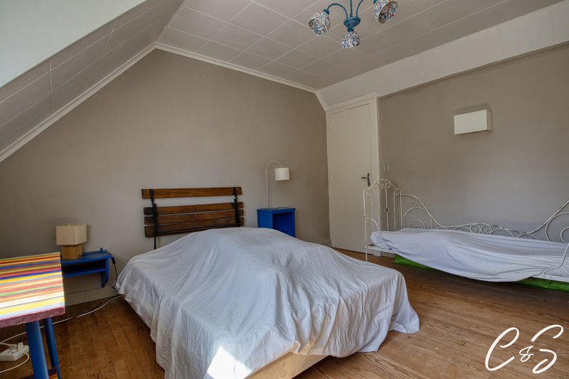 Maison - 96 m² - 5 pièces