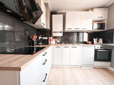 Appartement - 82 m² - 4 pièces