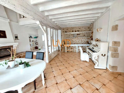 Maison en pierre - 185 m² - 7 pièces