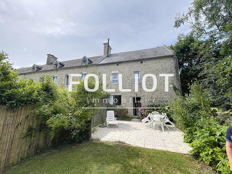 Maison - 225 m² - 10 pièces