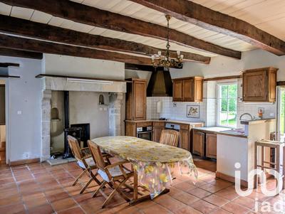 Maison - 369 m² - 9 pièces