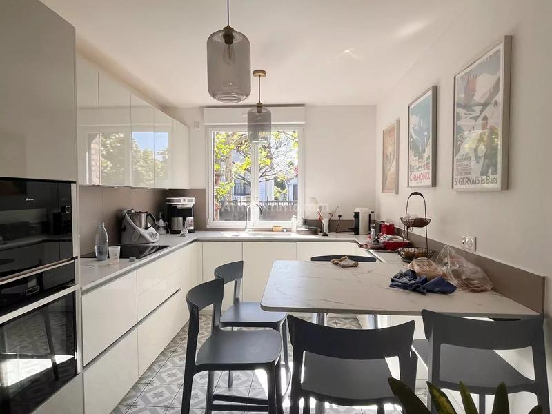 Maison - 170 m² - 7 pièces