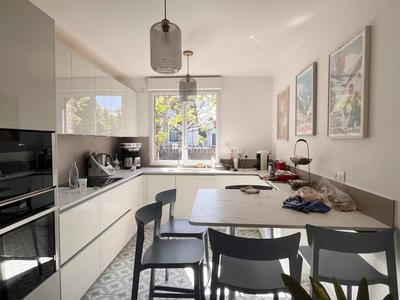 Maison - 170 m² - 7 pièces