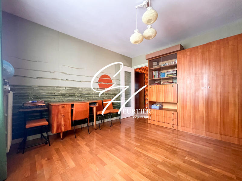 Appartement - 97 m² - 4 pièces