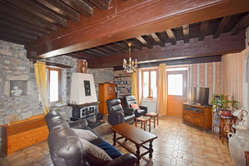 Maison - 99 m² - 4 pièces