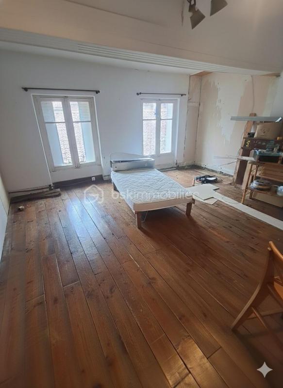 Demeure - 260 m² - 9 pièces