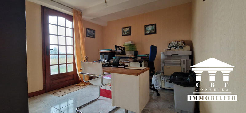 Maison - 289 m² - 11 pièces