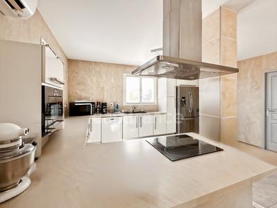 Villa - 151 m² - 5 pièces